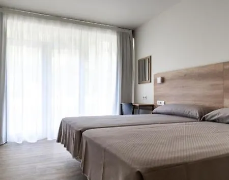 Adeko Hotel *